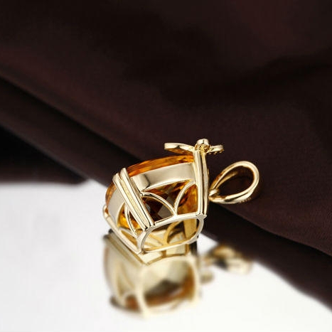 Zlatý prívesok s citrínom a diamantmi 2138