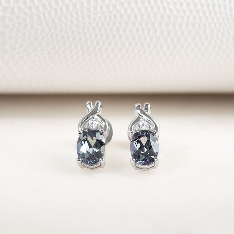 Strieborné náušnice so simulovanými alexandritmi Chappel 133316