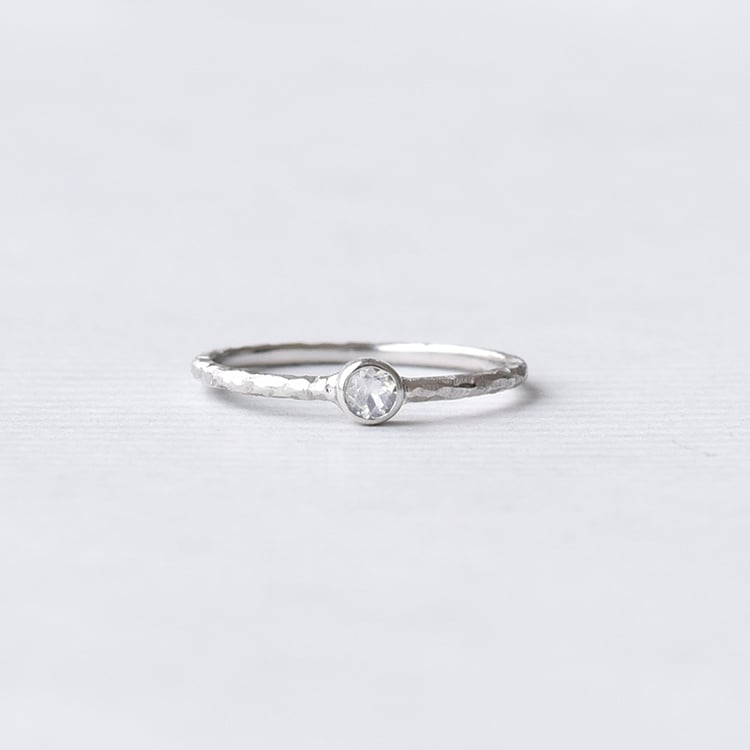 Minimalistický diamantový prsteň Kathleen 156593