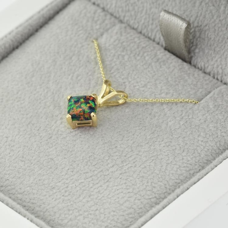 Zlatá kolekcia šperkov s čiernymi cushion opálmi 38560