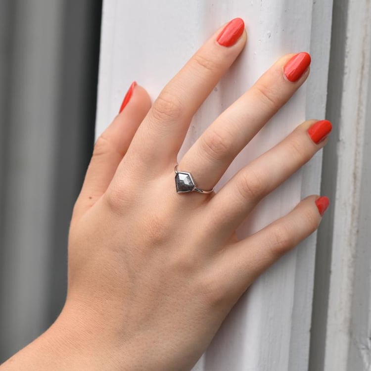 Prsteň se salt´n´pepper diamantom zo zlata 44222