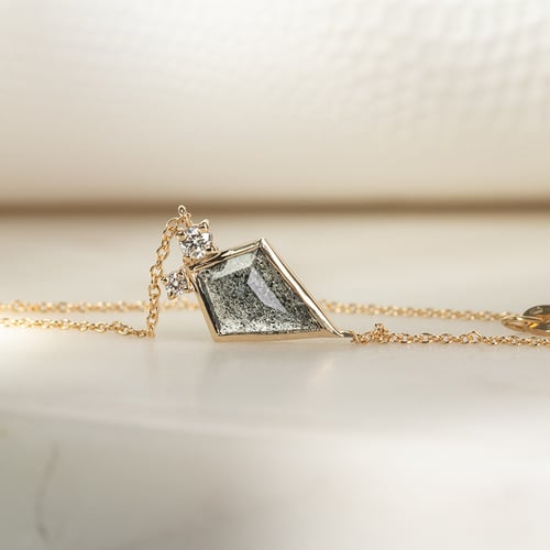 Náhrdelník s dendritickým krištáľom a diamantmi Luca