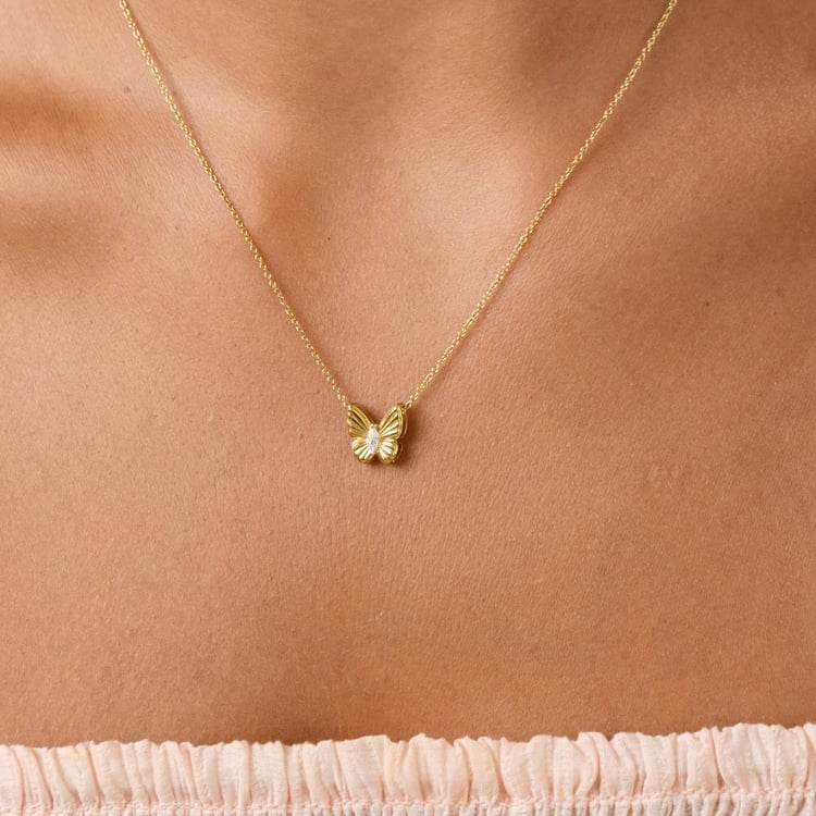 Zlatý prívesok s lab-grown diamantom v tvare motýľa Larisa 161472