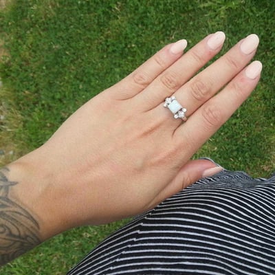 Strieborný prsteň s opálom