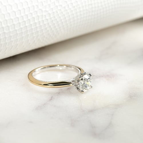 Zásnubný prsteň s postrannými marquise diamantmi Lisabet