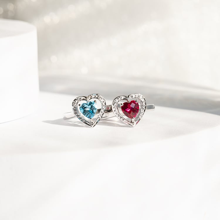 Zlatý prsteň s lab-grown rubínovým srdcom a diamantmi Liola 144192