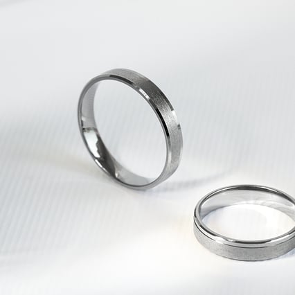 Matné svadobné obrúčky zo zlata s lesklými okrajmi Allan