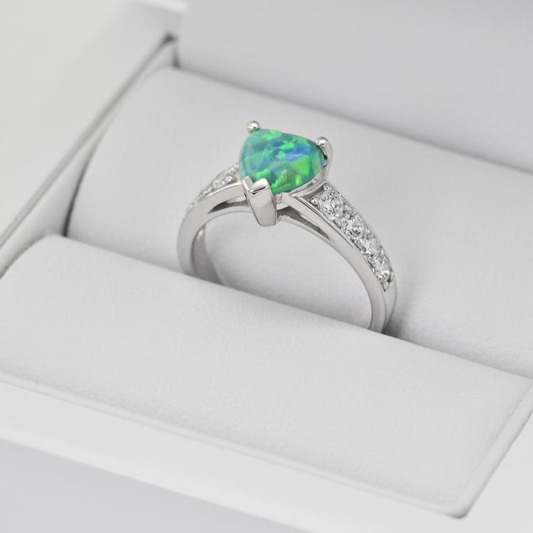 Strieborný prsteň s opálom 27955