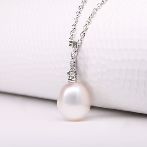 Zlatý perlový set s diamantmi Elzaida