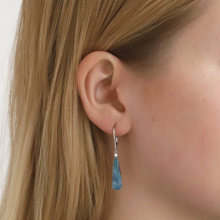 Visiace náušnice s modrými opálmi 107000