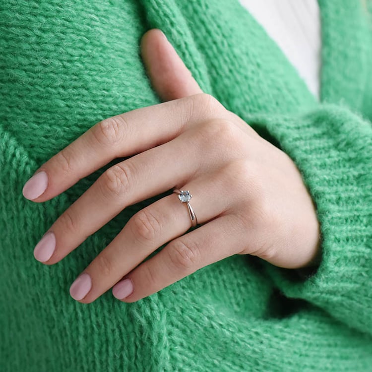 Zásnubný prsteň s akvamarínom 90393