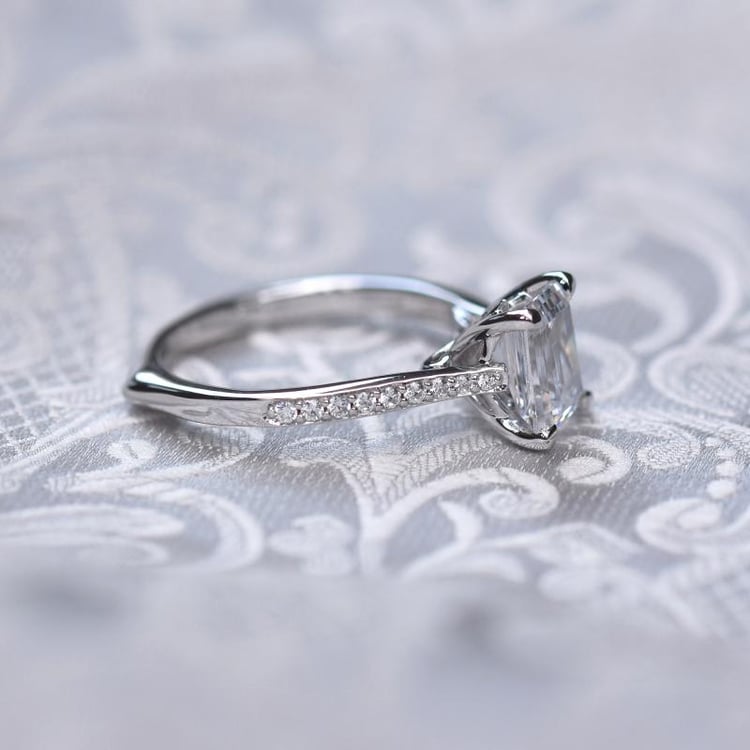 Zásnubný prsteň s moissanitom 66255