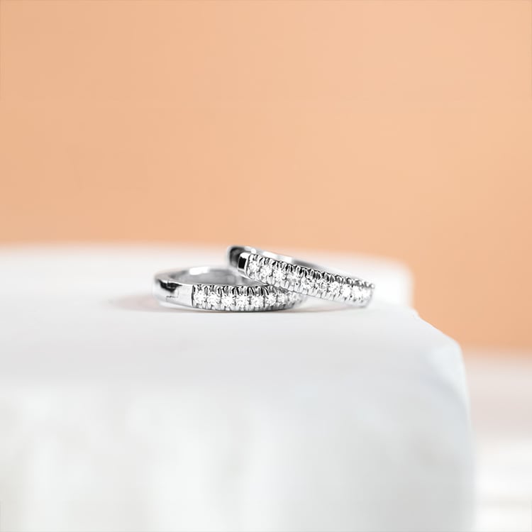 Elegantné kruhové naušnice s diamantami Gomati 151419