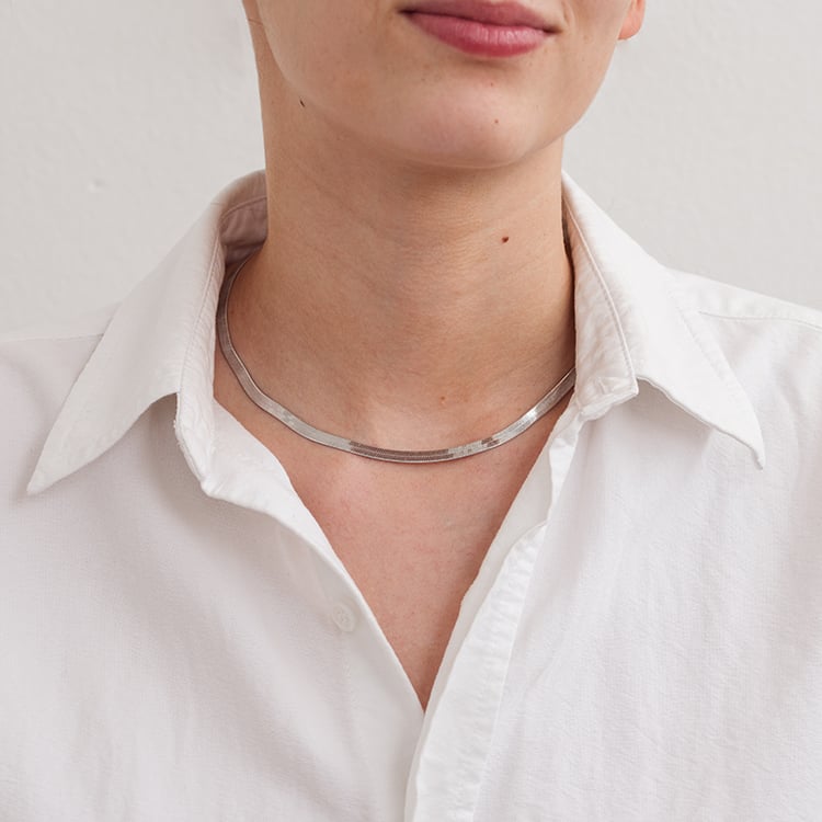 Herringbone plochá retiazka 45 cm zo striebra 129907