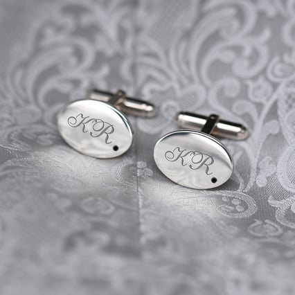 Strieborné manžetové gombíky s gravírom a černými diamantmi Laney