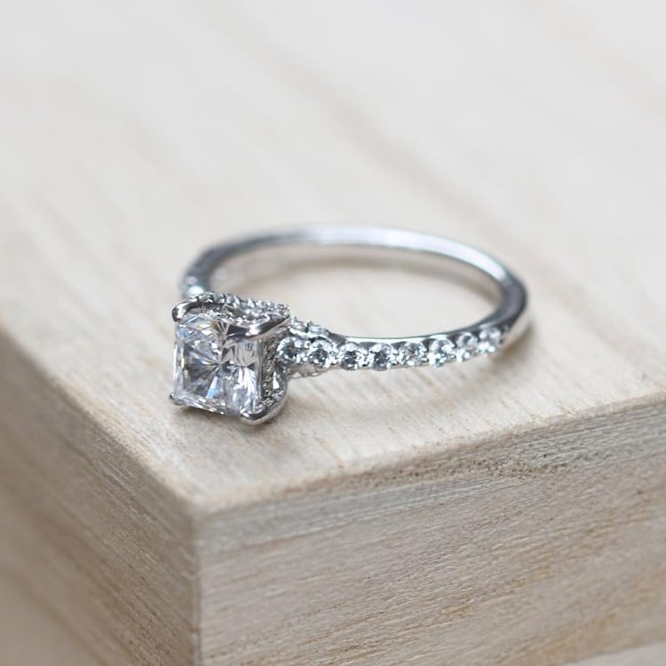 Zlatý zásnubný prsteň 49607