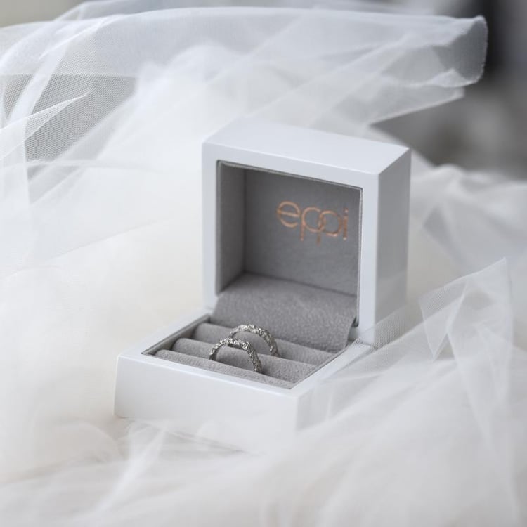 Zlaté svadobné obrúčky s nerovným povrchom Fineta 146804