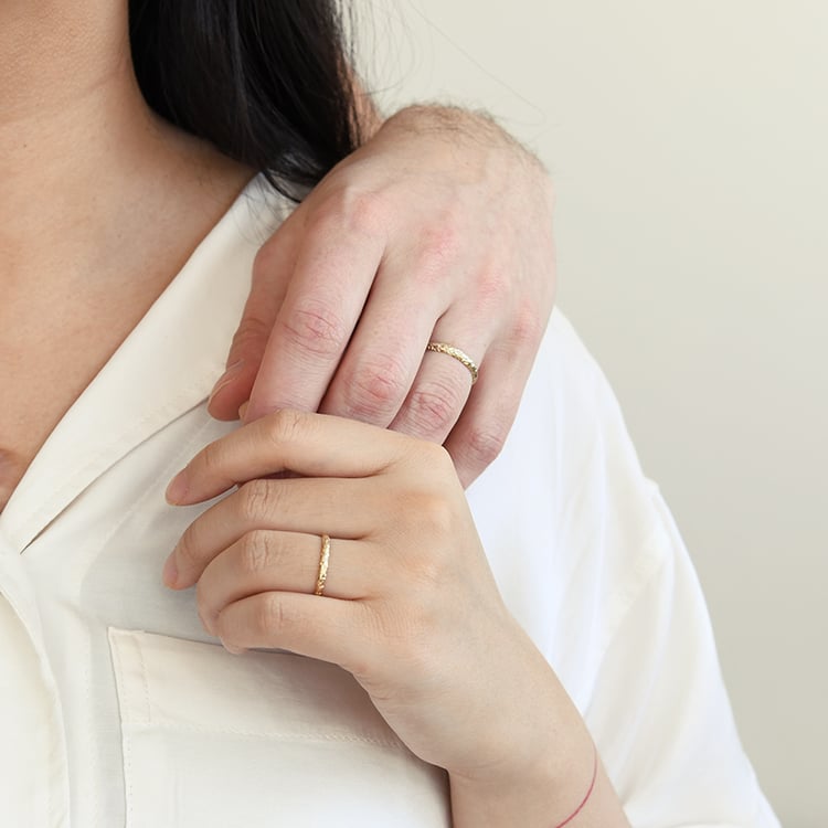 Svadobné obrúčky s ručnou rytinou hviezd Kirby 118334