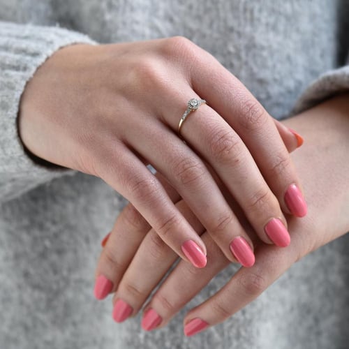 Zlatý halo prsteň s lab-grown diamantmi Hetr