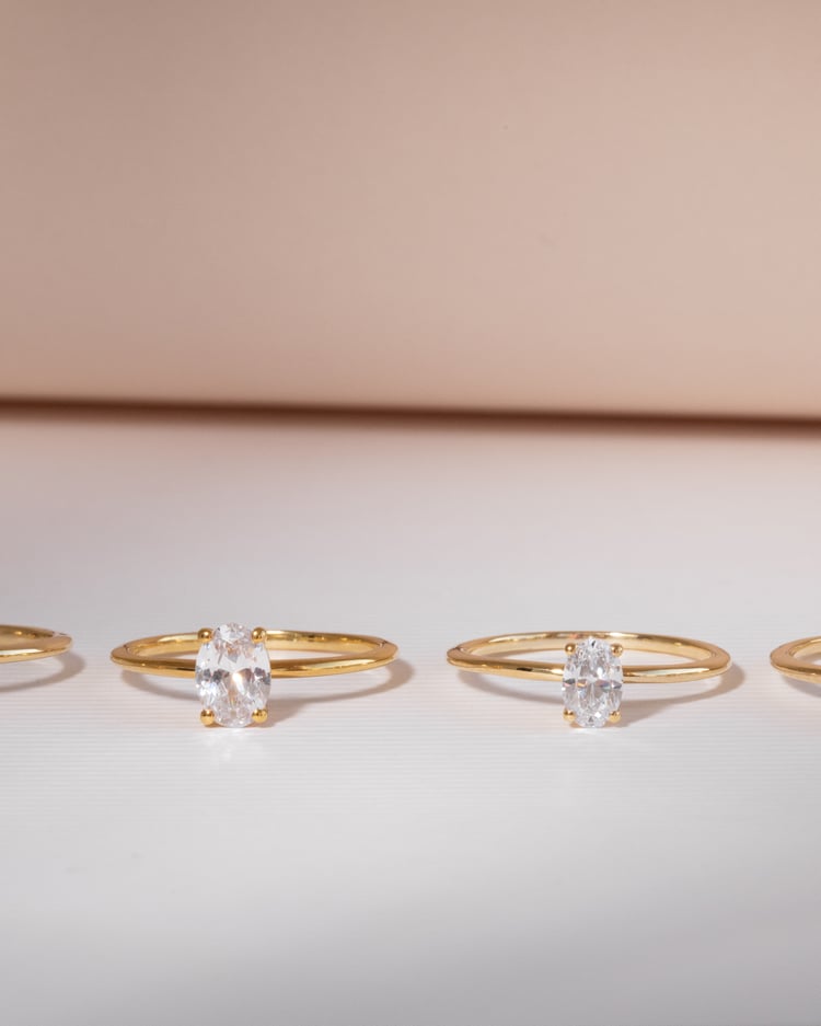 Zásnubný prsteň s 0.52ct IGI certifikovaným lab-grown oval diamantom Frost 165971