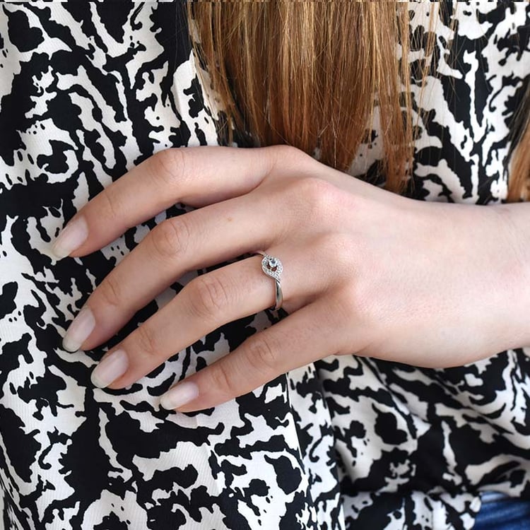 prsteň s akvamarínom a diamantmi zo zlata 82236