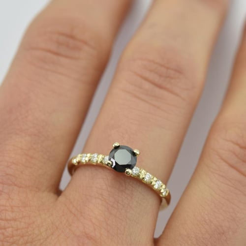Zásnubný prsteň s čiernym diamantom Mae