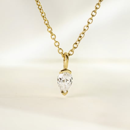 Minimalistický prívesok zo zlata s lab-grown diamantom v tvare pear Malena