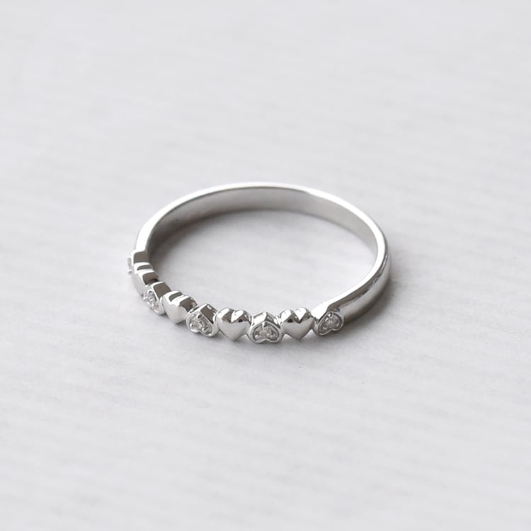 Srdiečkový eternity prsteň s lab-grown diamantmi Dario 101401