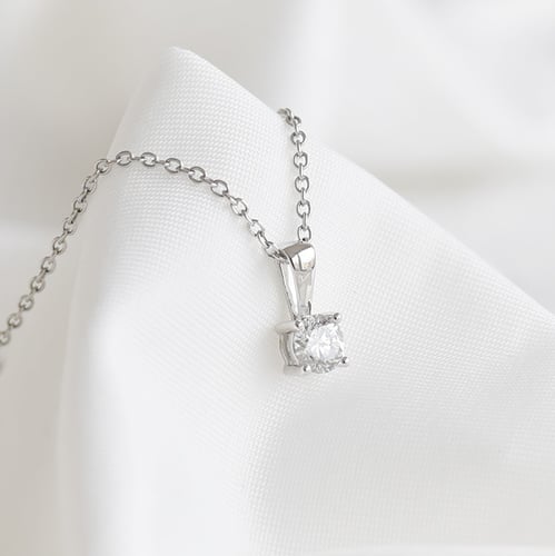 Strieborný prívesok s výberom karátovej váhy lab-grown diamantu Stacey