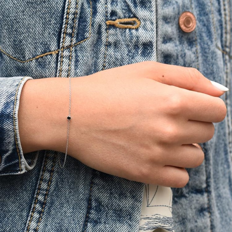 Minimalistická kolekcia šperkov s čiernymi diamantmi Jett 147372