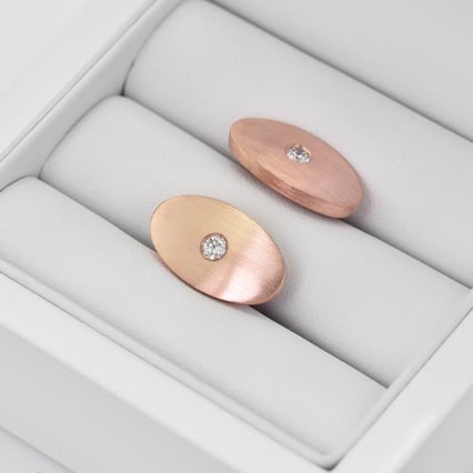 Oválne manžetové gombíky zo zlata s diamantmi Adiel