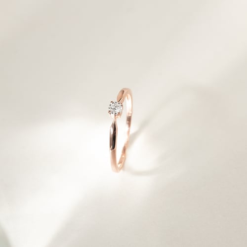 Elegantný zlatý prsteň s diamantom Socorro