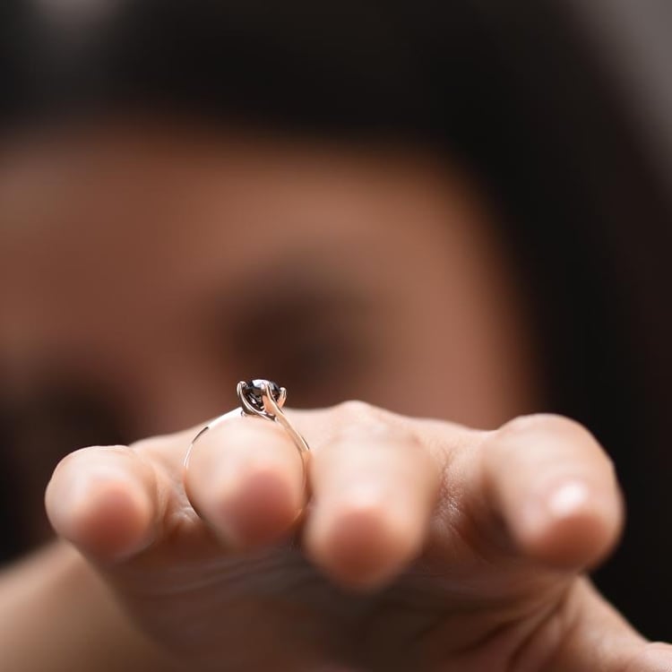 Zásnubný prsteň s diamantom 46187