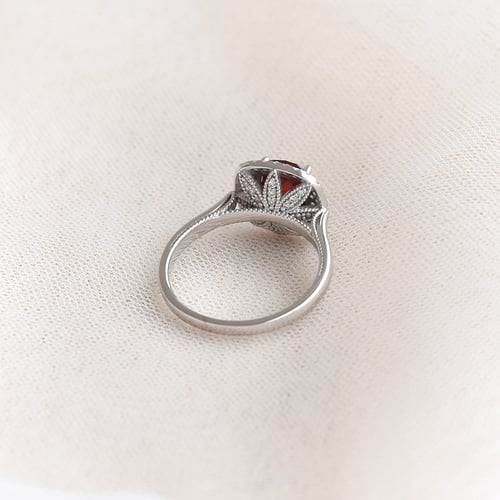 Luxusný zlatý prsteň so spinelom a diamantmi Charmaine