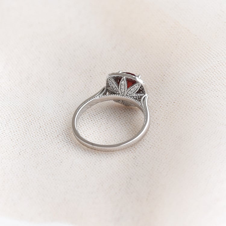 Zlatý prsteň sa spinely 144084