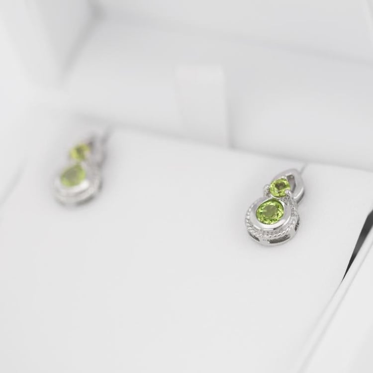 Náušnice s olivínmi 15902