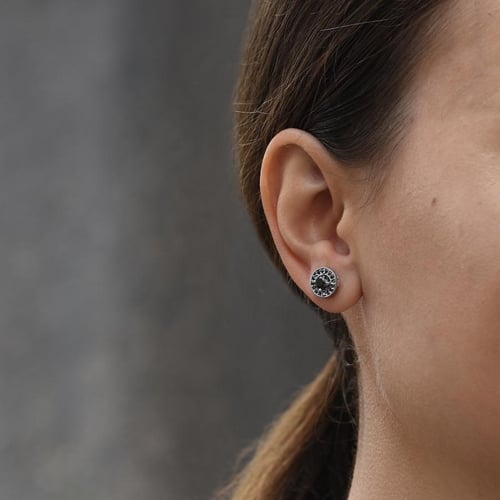 Zlaté napichovačky s čiernymi diamantmi Blair
