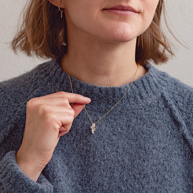 Strieborný prívesok s mesačným kameňom, ruženínom a topásmi Telma 132770