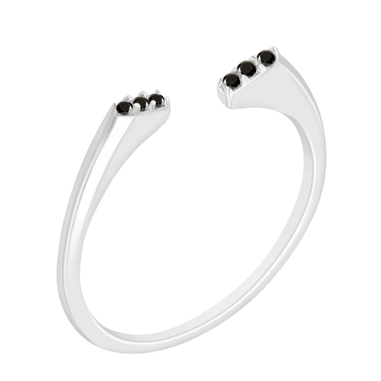 Prsteň zo striebra s šiestich čiernymi diamantmi