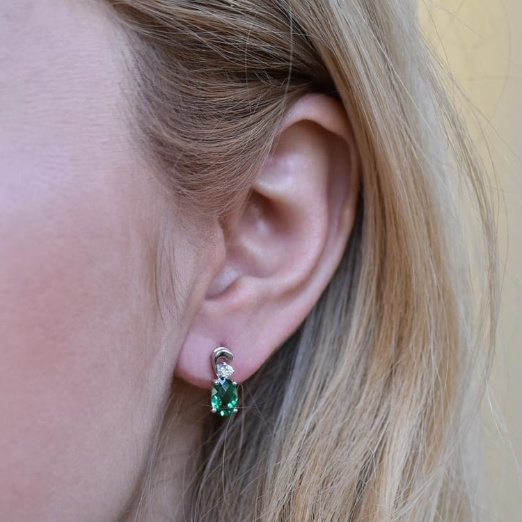 Smaragdové strieborné náušnice so zirkonmi 14166