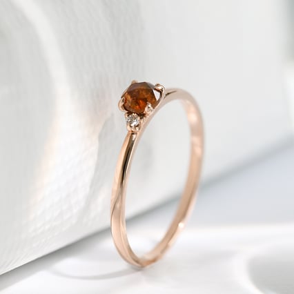 Zásnubný prsteň so salt and pepper diamantom Hye