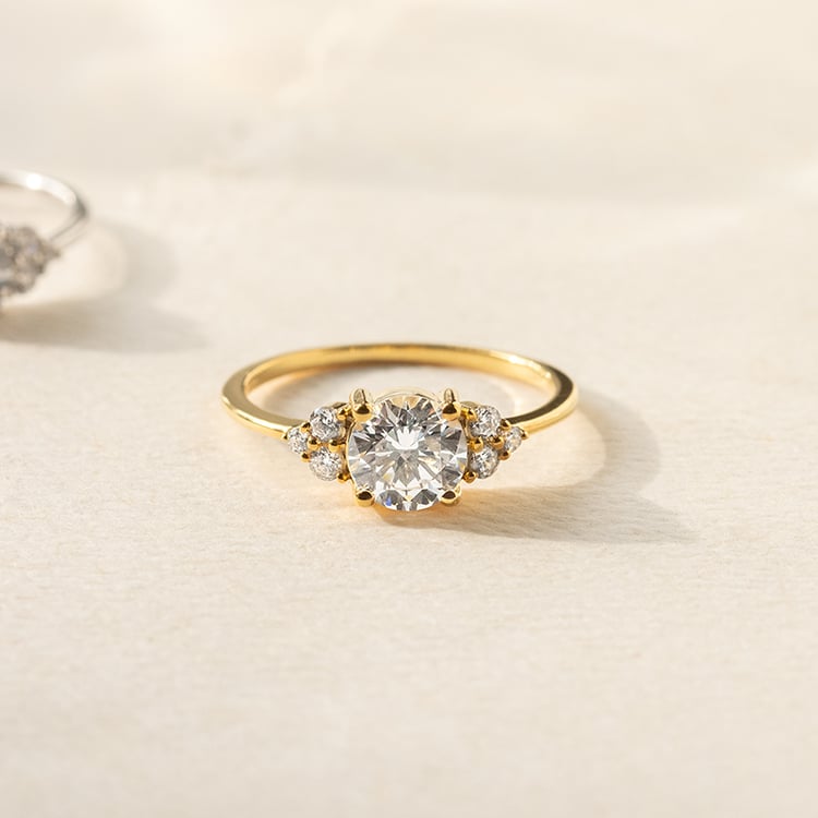 Zásnubný prsteň zo žltého zlata s lab-grown diamantmi Agathe 157322