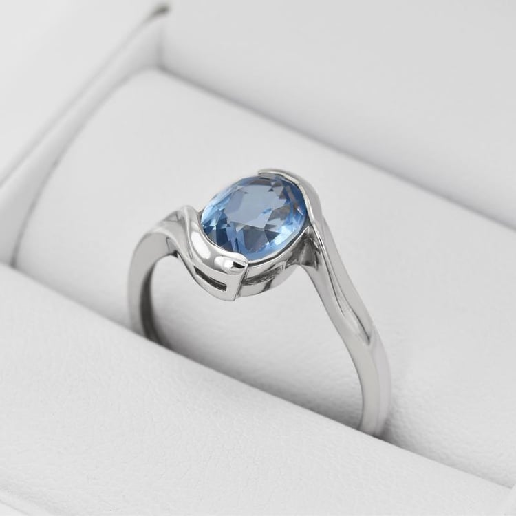 Zlatý prsteň s topásom 14119