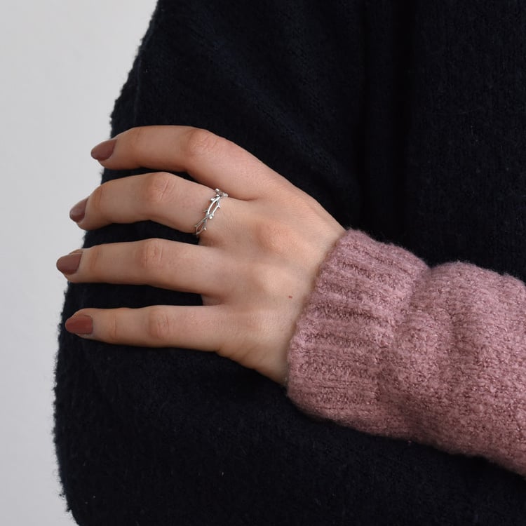 Nežný prsteň s naturálnym motívom s lab-grown diamantmi Elly 105659