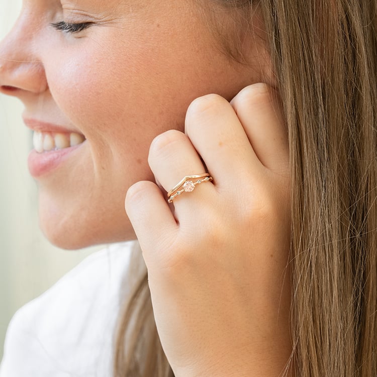 Minimalistický vykrojený prsteň Regina 144162