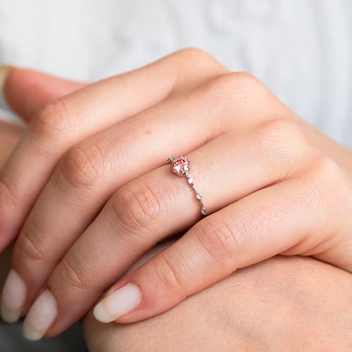 Zásnubný prsteň s certifikovaným fancy pink lab-grown diamantom Jelena