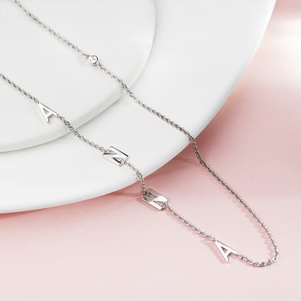 Náhrdelník so 4 písmenami vašej voľby a diamantom Lupe