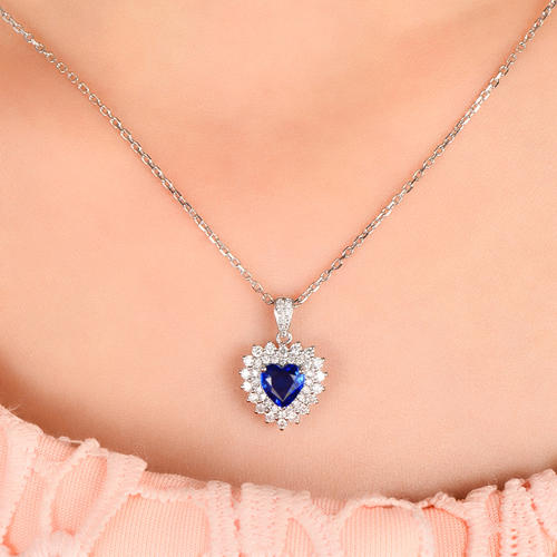 Náhrdelník v tvare srdca 9859