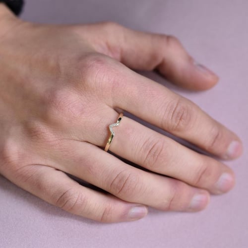 Vykrojená zlatá obrúčka s diamantmi Hoeskla