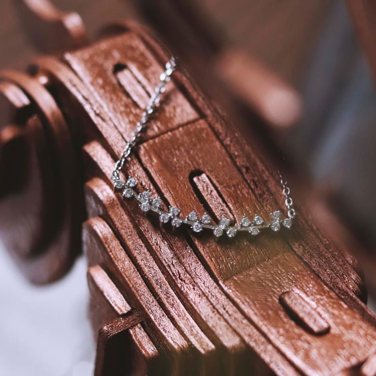 Strieborný náhrdelník 18871